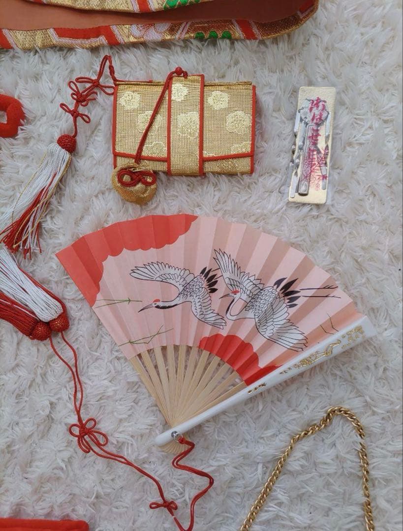 【 美品 】七五三　着物　女の子　7歳　セット　古典柄　ゴールド　赤　おしゃれ