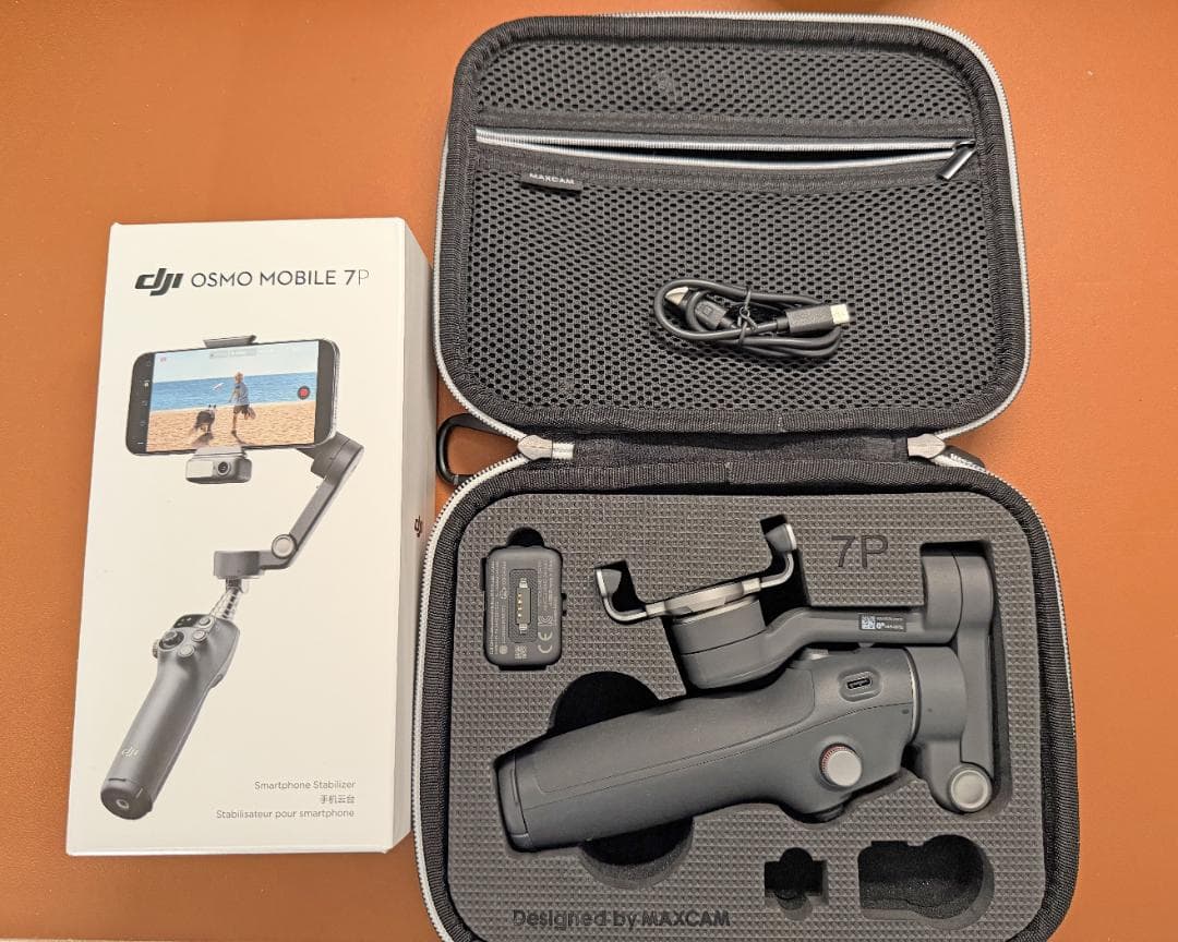 DJI Osmo Mobile 7P（ケース付き）
