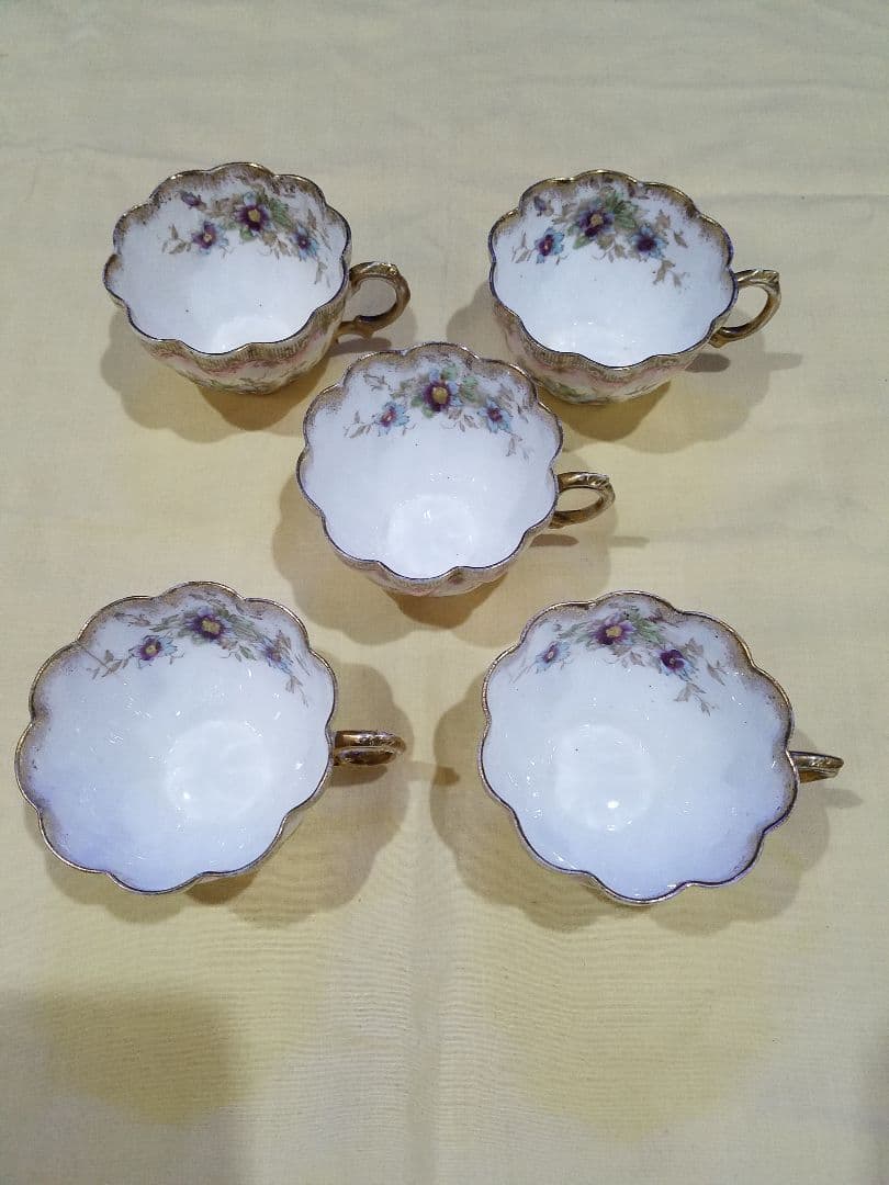 アンティークカップトリオ