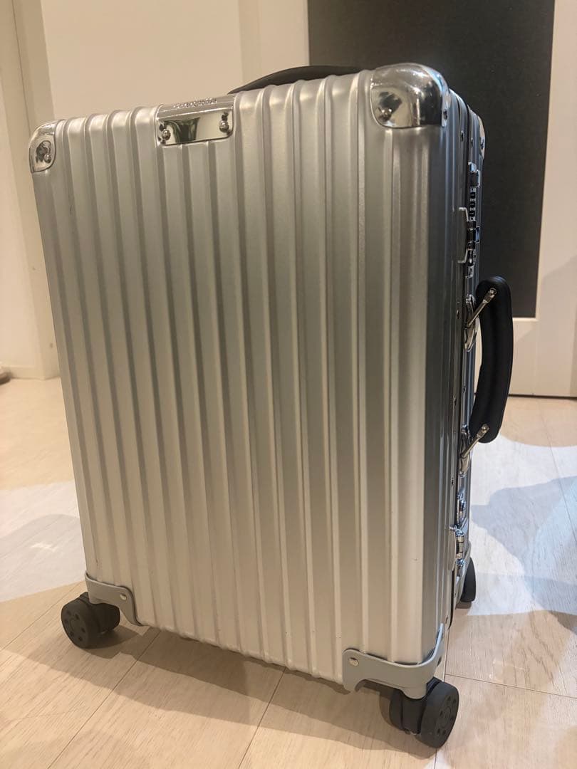 rimowa スーツケース　機内持ち込み可能