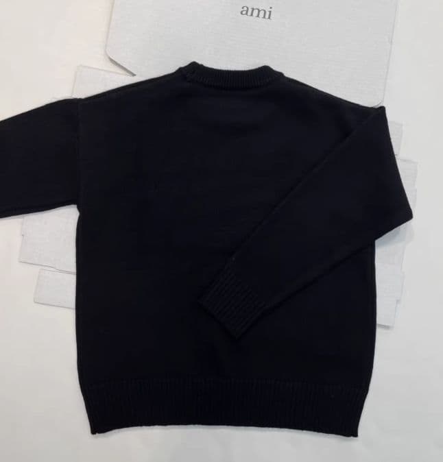 AMI PARIS ブラック ハート刺繍 ト ニットセーターユニセックス