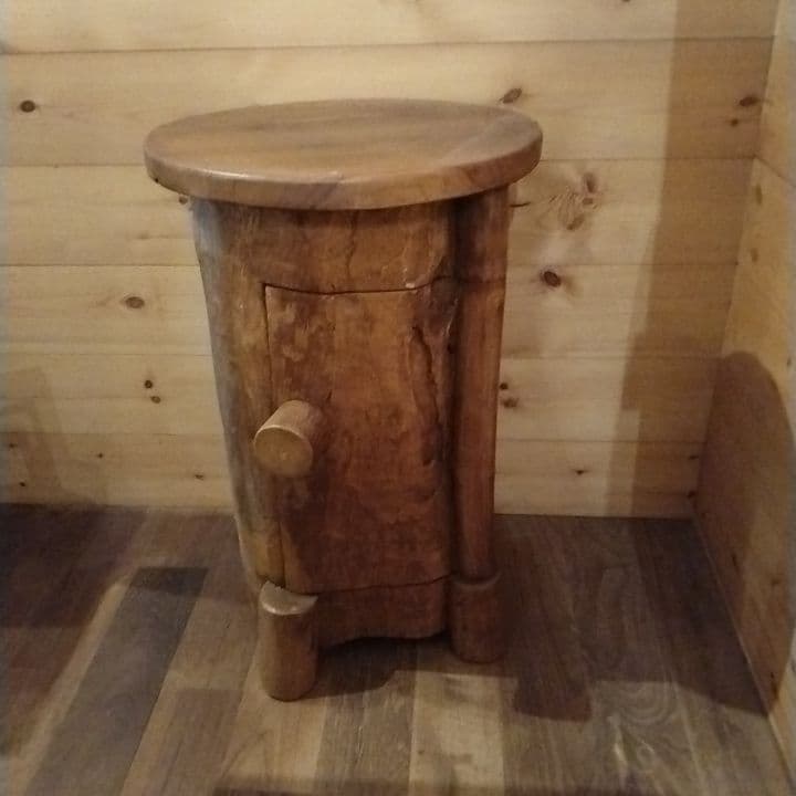 サイドテーブル　棚　収納　丸太くりぬき