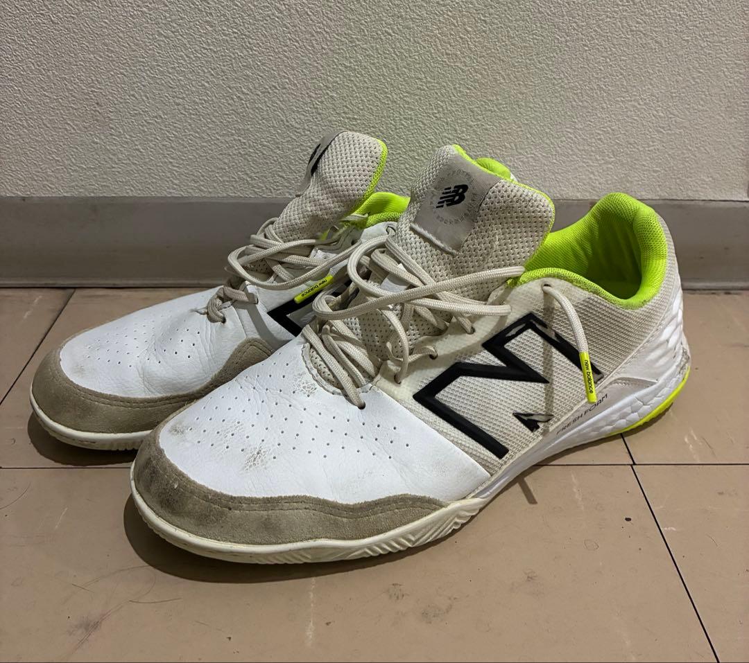 ニューバランス フットサルシューズ