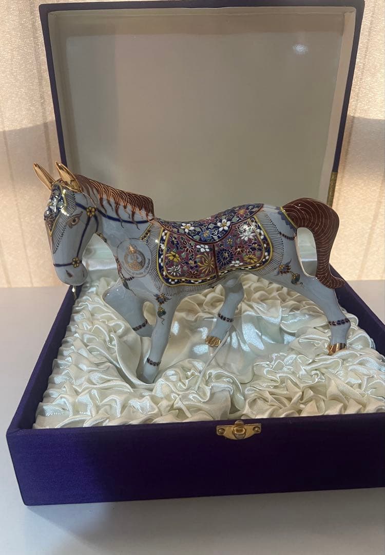 陶器製 馬の置物 専用ケース付き