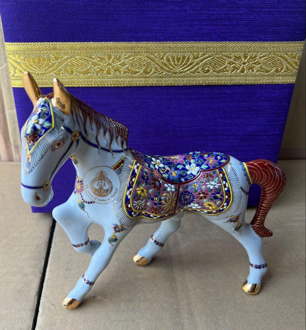 陶器製 馬の置物 専用ケース付き