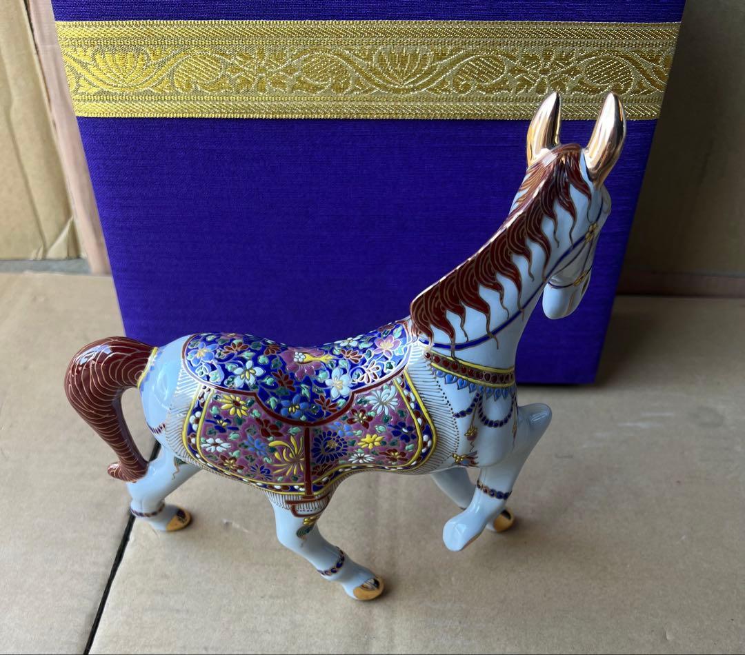 陶器製 馬の置物 専用ケース付き