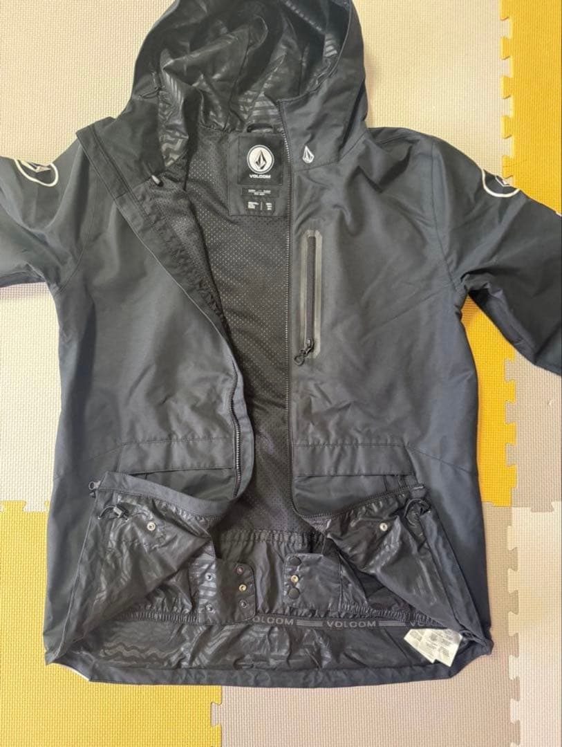 VOLCOM ボルコム上・BONFIREボンファイア下　ジャケット・パンツセット