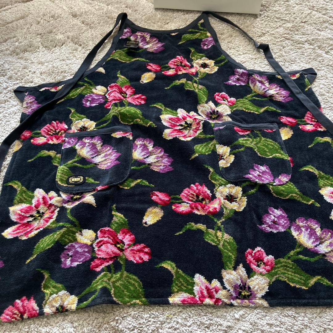 フェイラー　エプロン　プリーマアンジェリケ　新品タグ付き