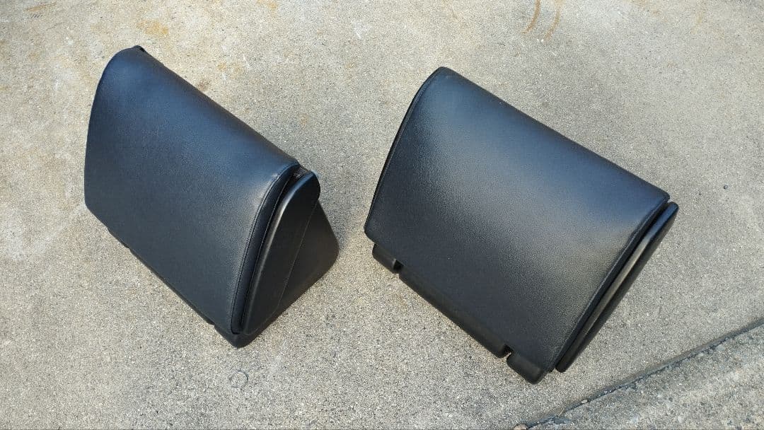 トヨタ　ノア　純正オットマン