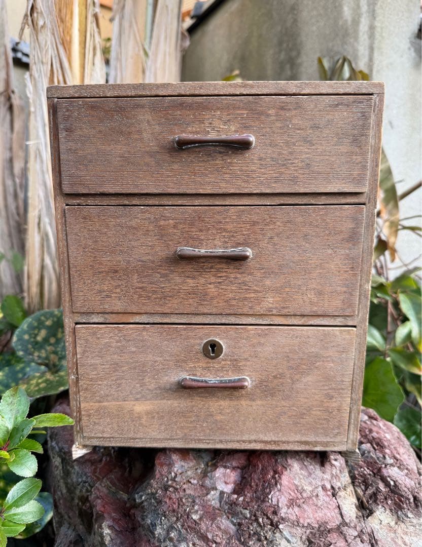 京都　素敵なアンティーク家具　木製　3段引き出し　ちいさな箪笥 小物入れなどに