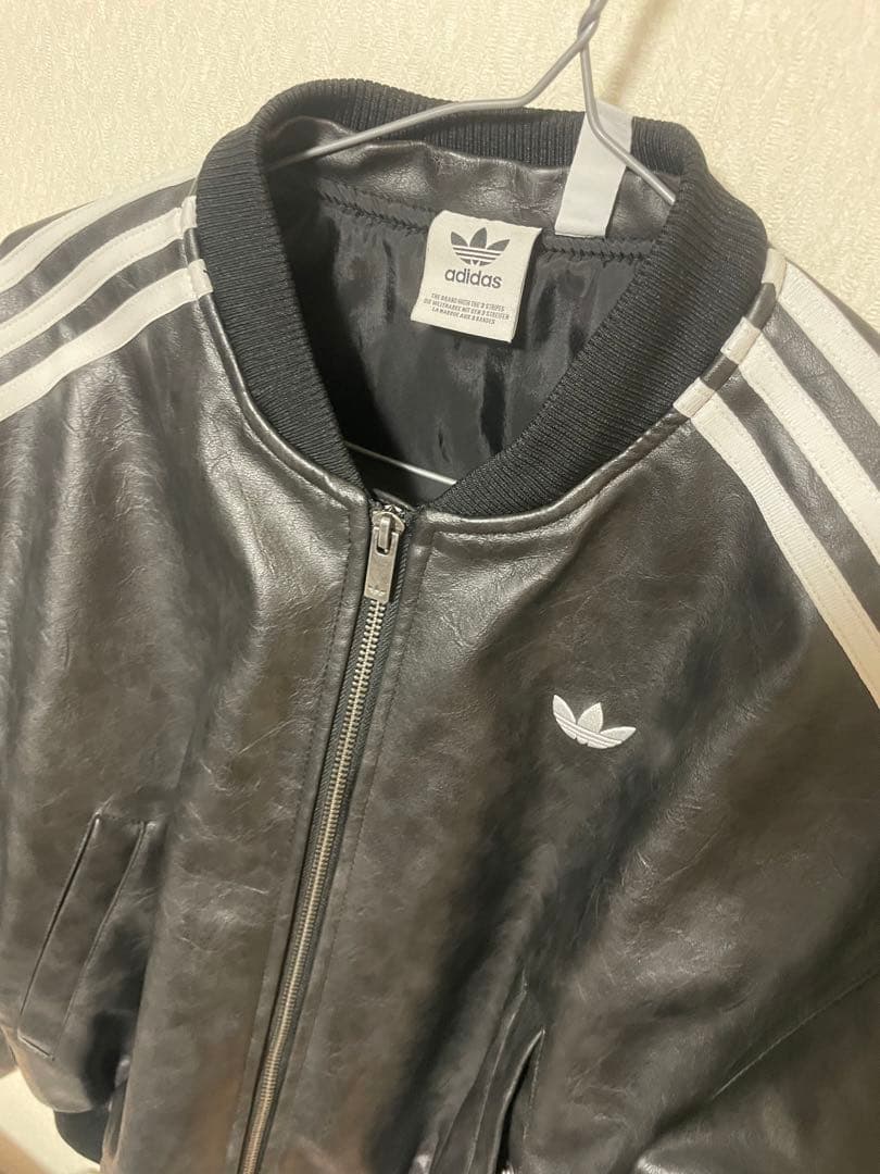 adidas フード付きレザージャケット