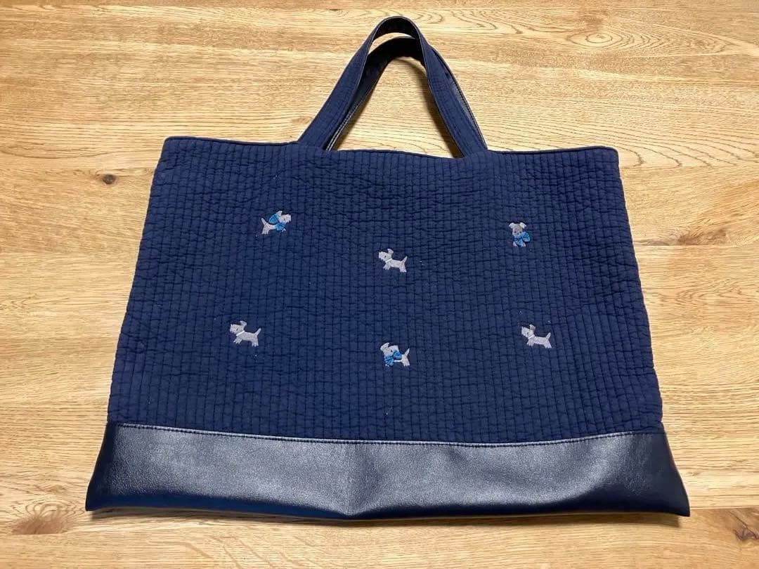 ファミリア　ピオヌンナル　バッグ