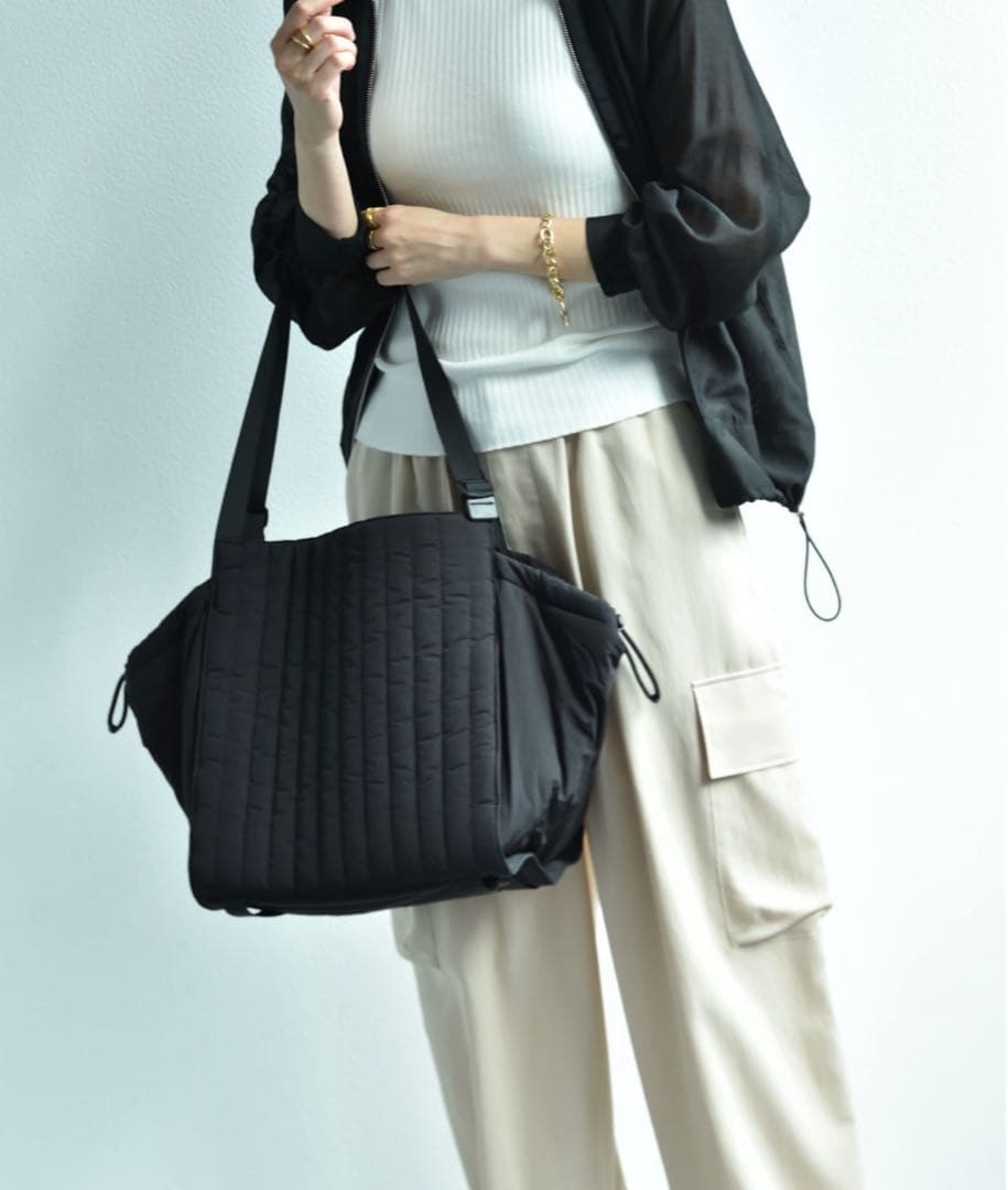 【ＳＯＬＰＲＥＳＡ】ＮＹＬＯＮ　ＱＵＩＬＴＩＮＧ　ＴＯＴＥ　ＢＡＧ　Ｍ－ＳＩＺＥ