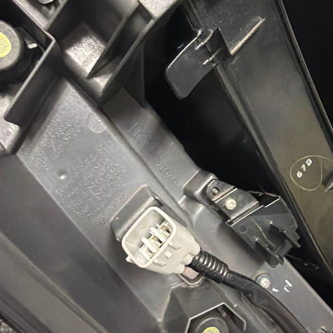 80系 ヴォクシー テールランプセット