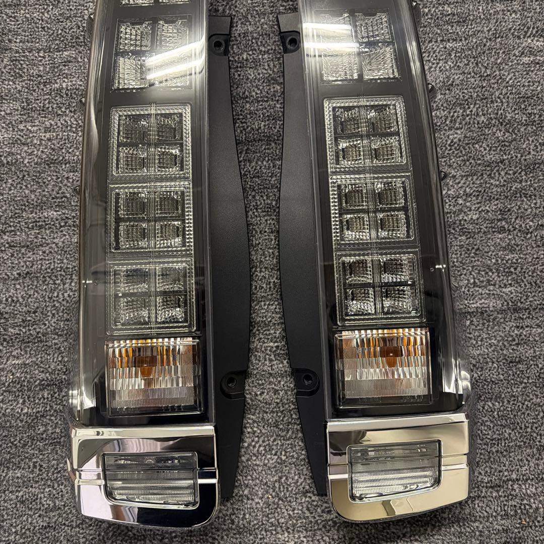 80系 ヴォクシー テールランプセット