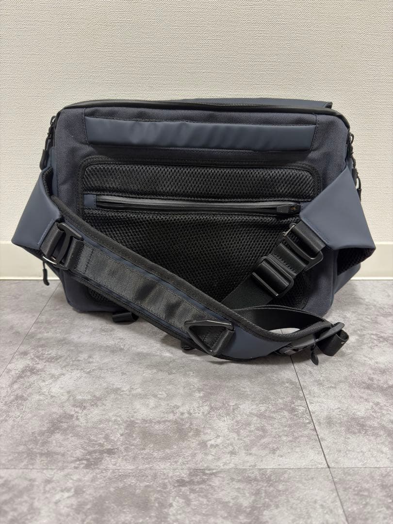 TRIDEAL TOUGH BIG SLING BAG 　ネイビー