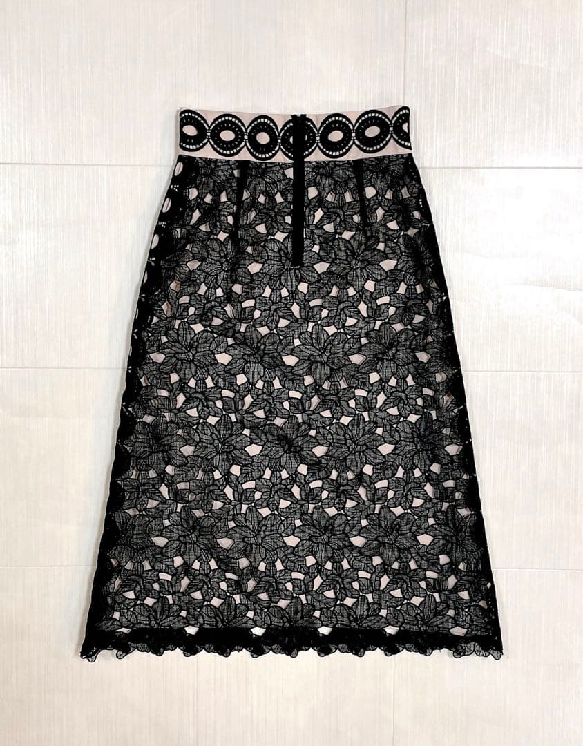 美品✨ADORE 近年 ファインコード レーススカート