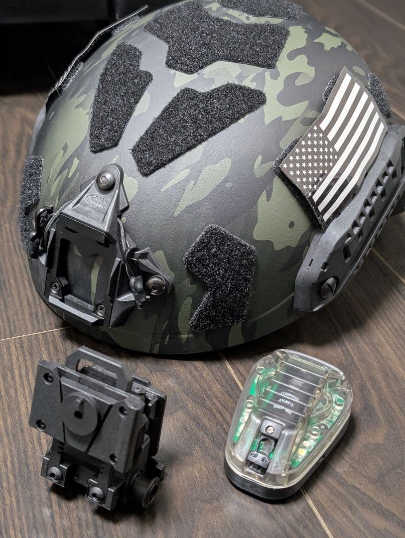 ヨシピコBASE マルチカムブラック OPS CORE ヘルメットレプリカ