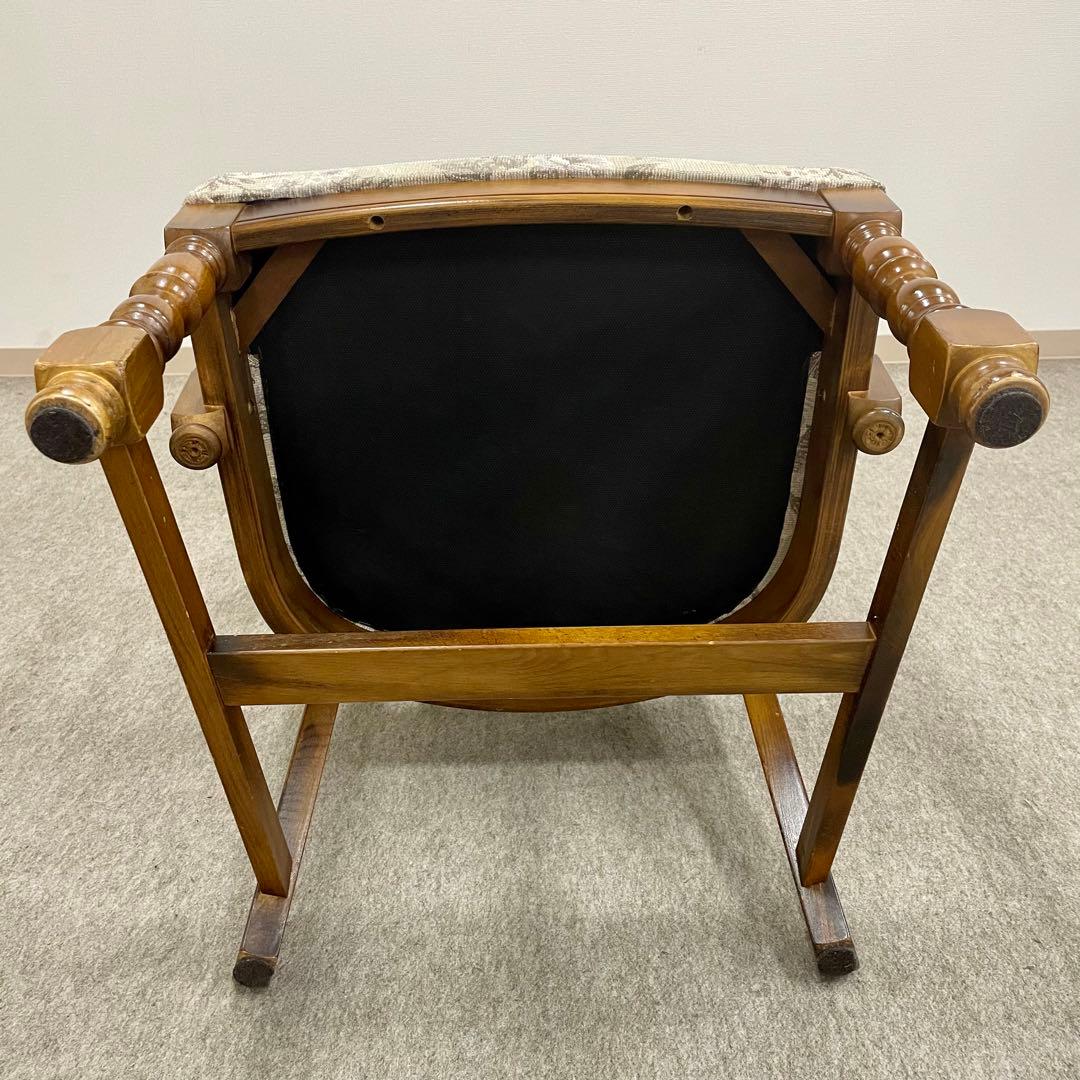 【カリモク】\"コロニアル\"CC3400 肘付食堂椅子