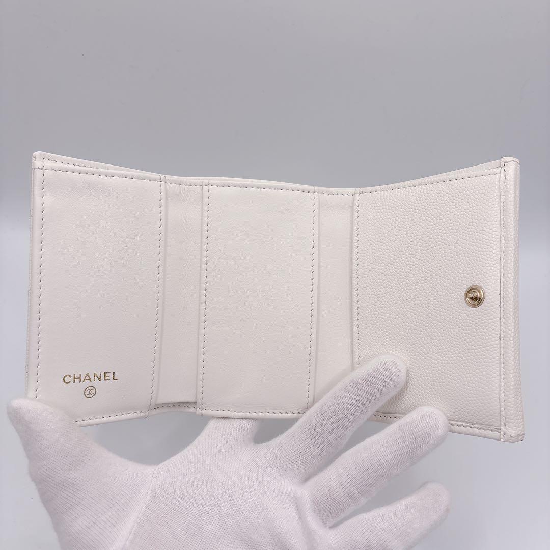 CHANEL シャネル キャビアスキン マトラッセ スモールフラップウォレット