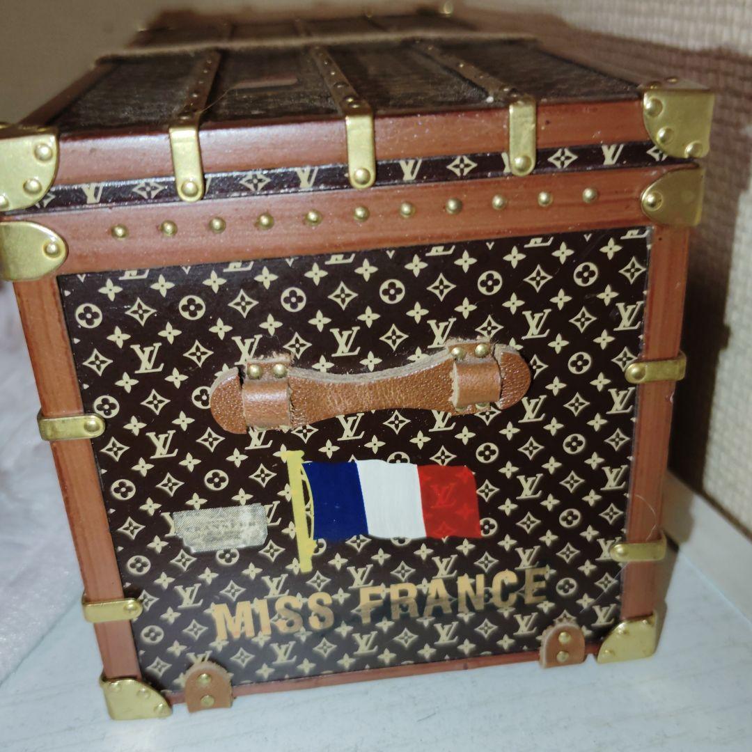 ルイヴィトン　置物