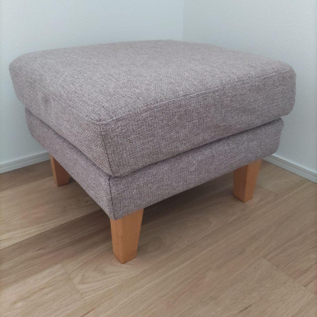 ピンク系ファブリックオットマン