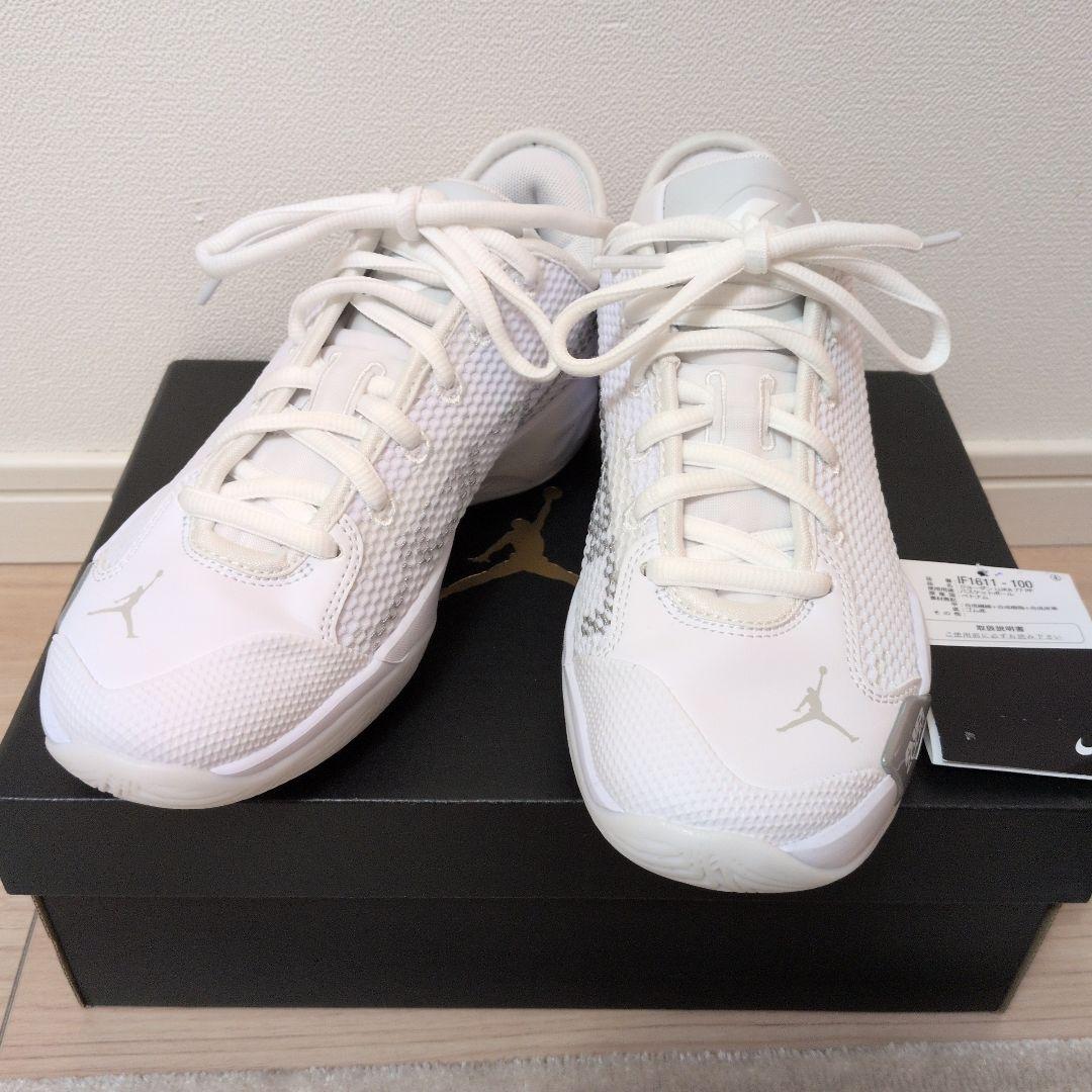 美品★最新モデル ナイキ ルカ77PF 24cm