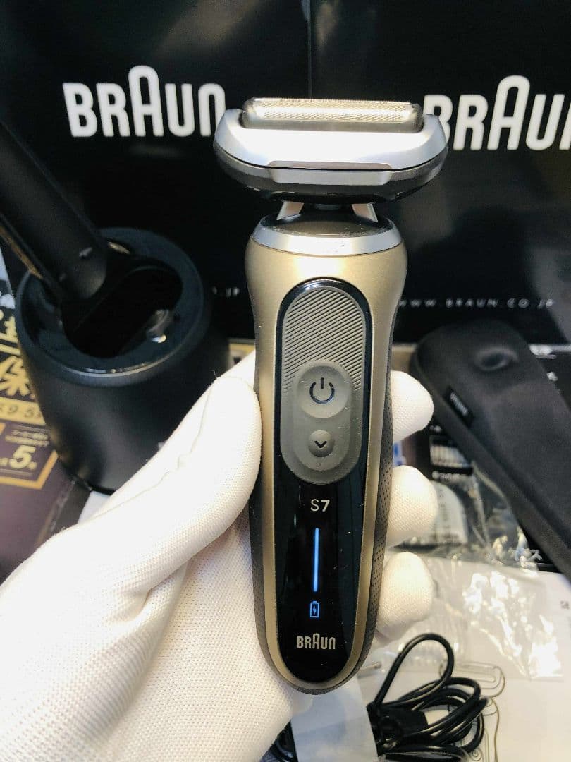 【小麦粉@】ブラウン シリーズ7 72-C7650cc電気シェーバー