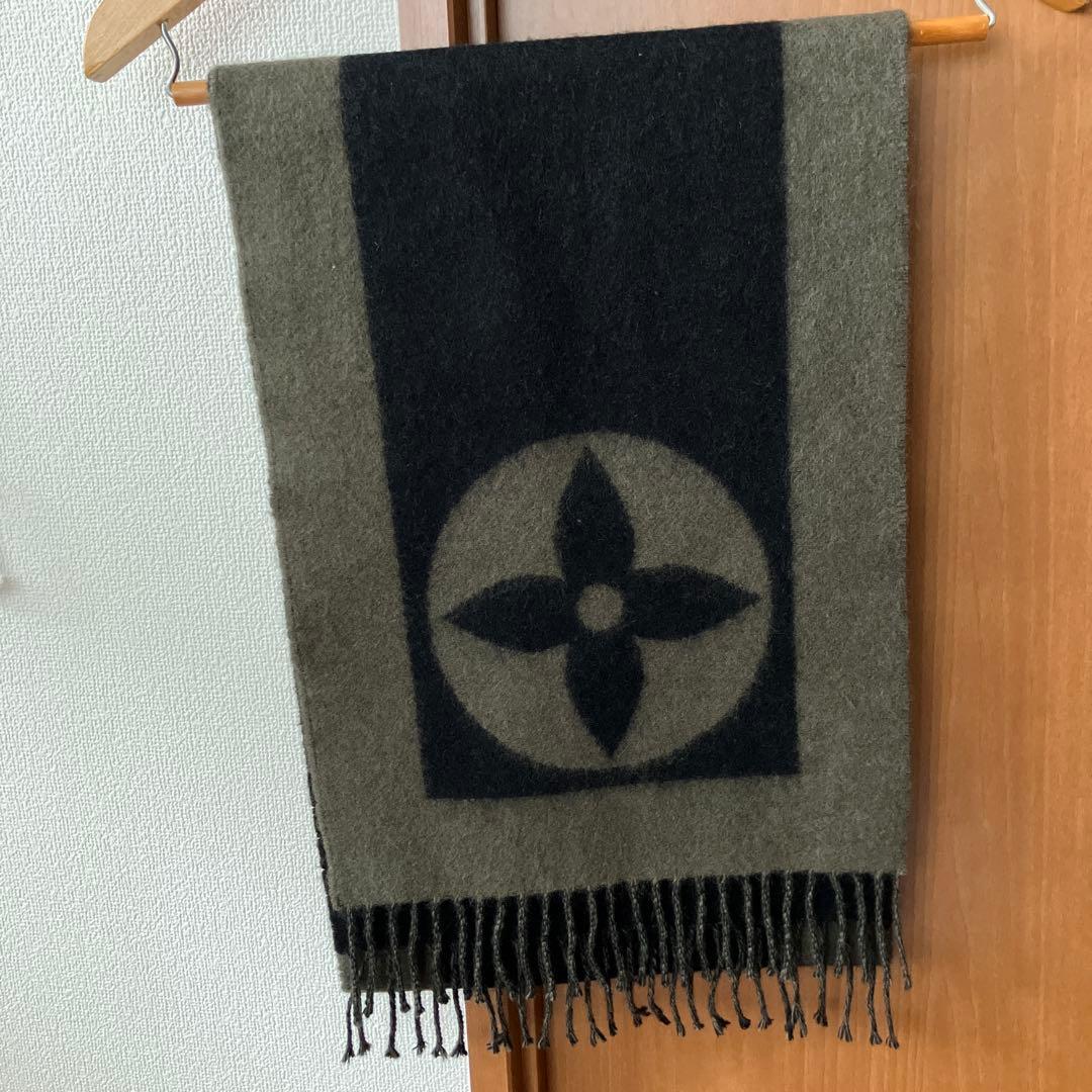 LOUIS VUITTON マフラー 黒 カーキ
