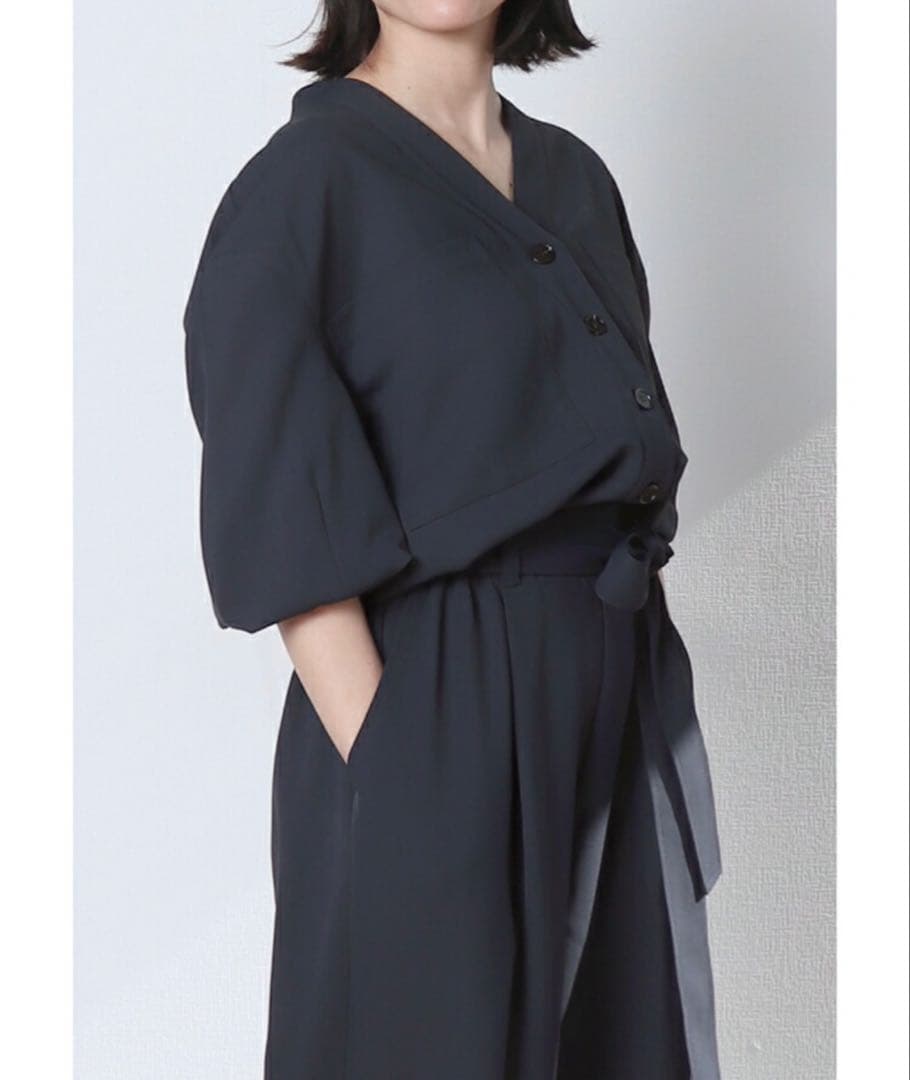 【未使用】meri ミーリー Vネック オールインワン ネイビー