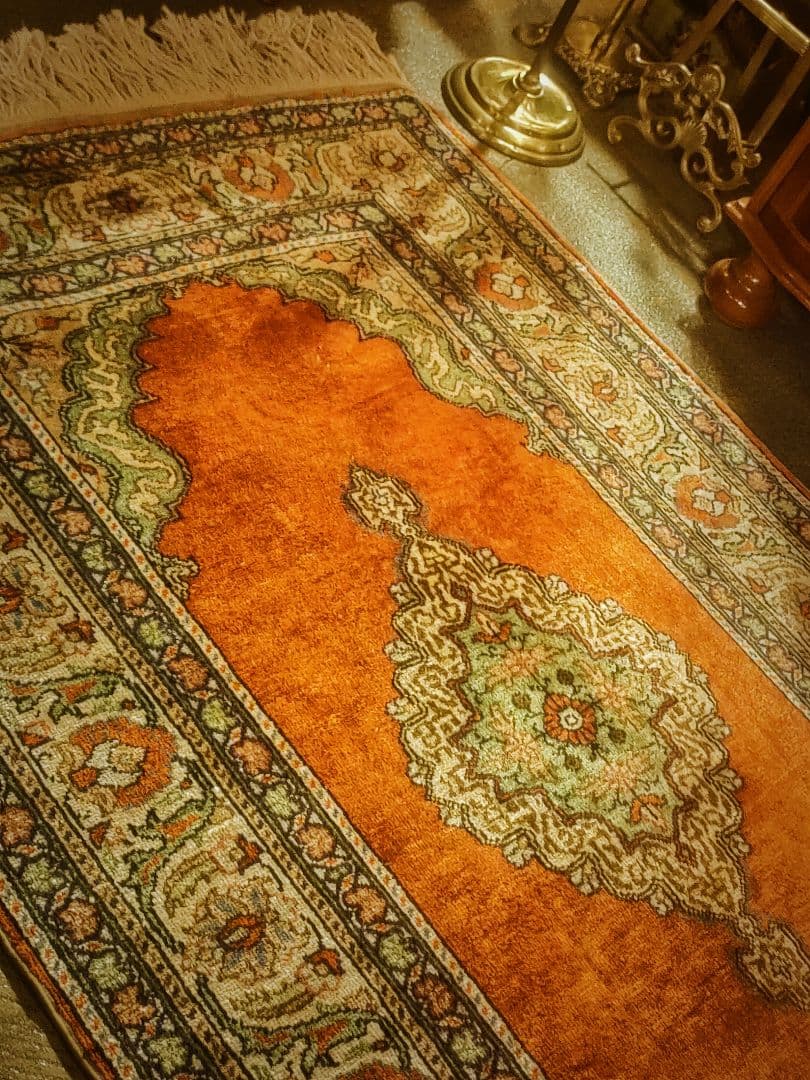 【衛生☆美品☆極上品】シルク製ペルシャ絨毯　ビンテージラグ