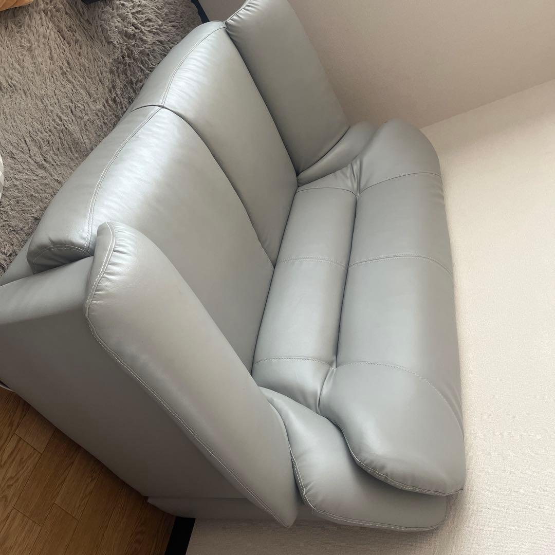 グレー合成皮革2人掛けソファ