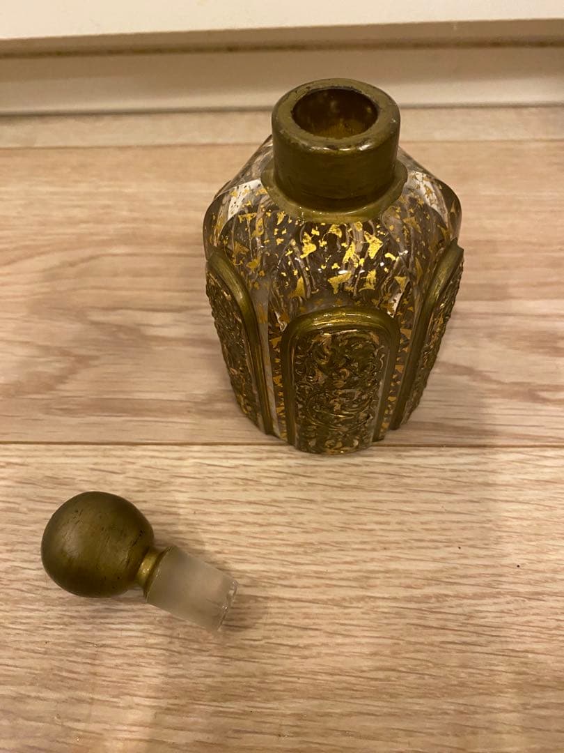 アンティーク　金箔装飾の香水瓶