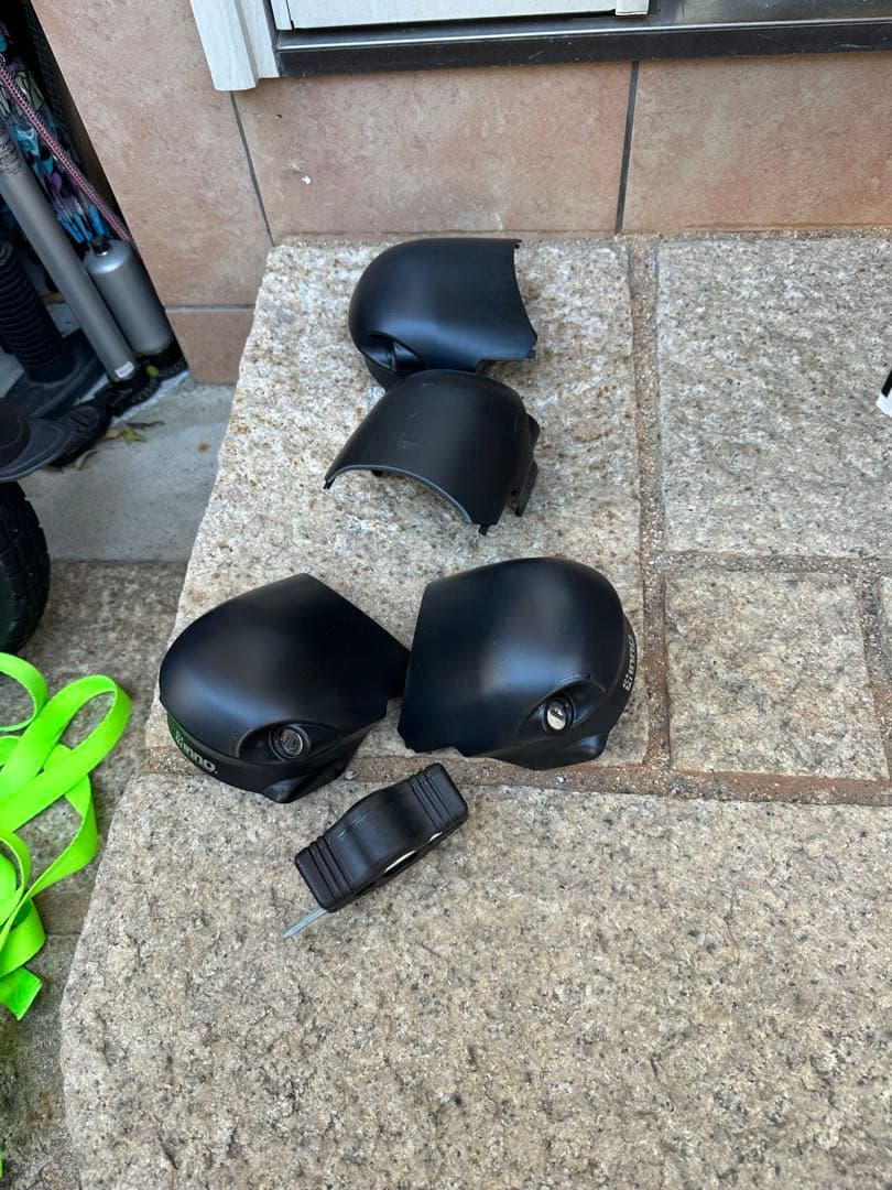 (引き取り限定)ベンツc200ワゴンw205ルーフバーとボックス