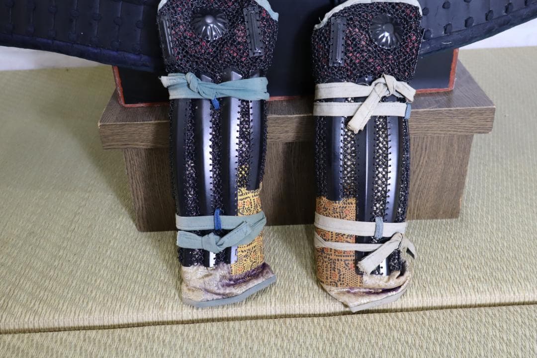 大人が着用出来る本格的な日本の武士甲冑一式（飾り鎧・美術品）　等身大　甲冑