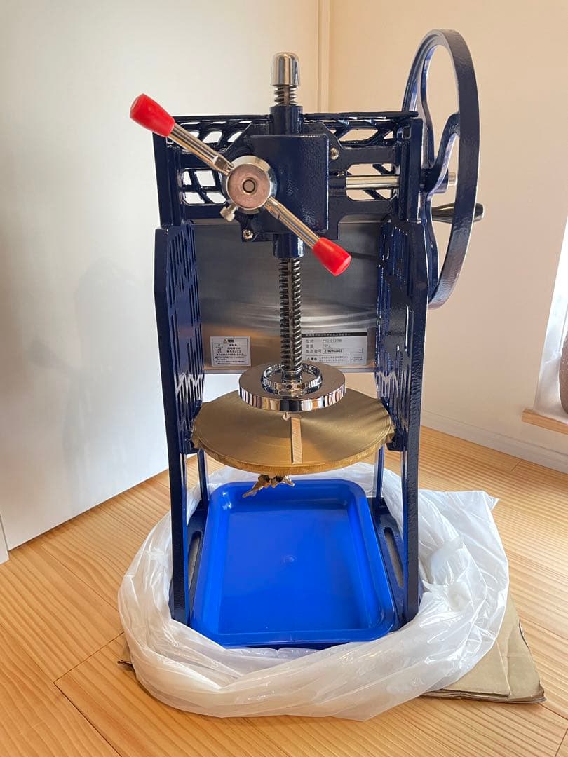 手動式 かき氷機 青色 金属製 トレイ付き