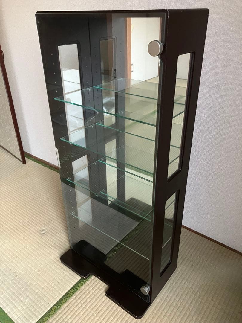 ガラスケース ディスプレイ