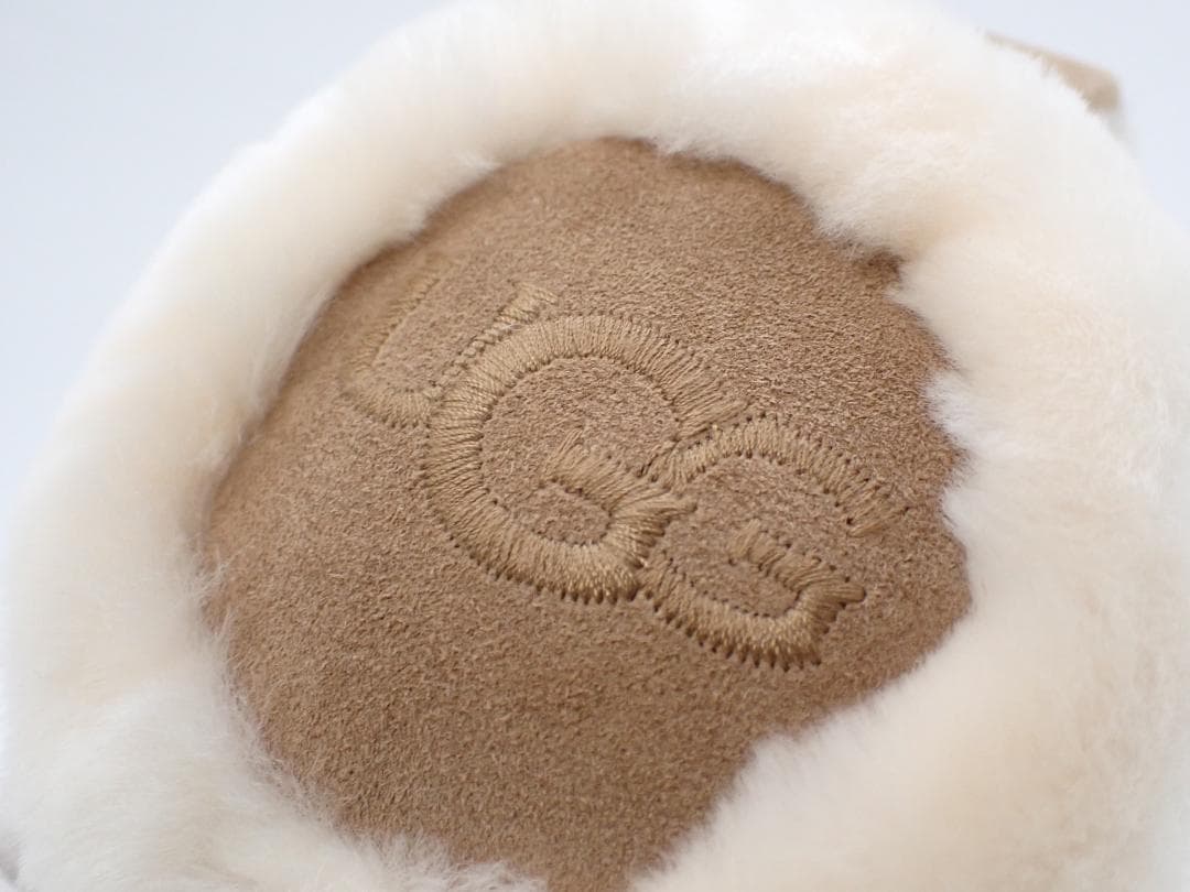 美品 UGG アグ シープスキン イヤーマフ ベージュ チェスナット
