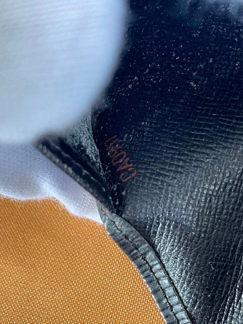 ルイヴィトン インターナショナル エピ 黒 3つ折長財布 CA0917