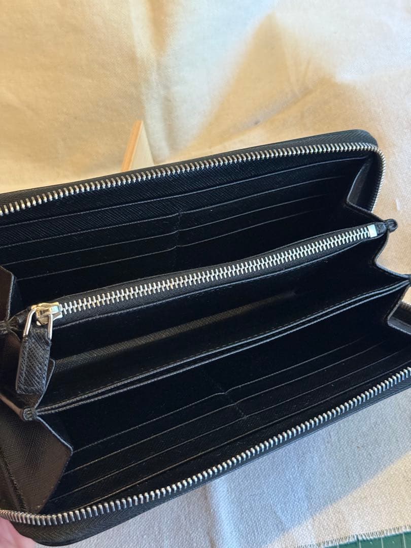 ゴリ　美品　PRADA 長財布PORTAFOGLIO LAMPO SA