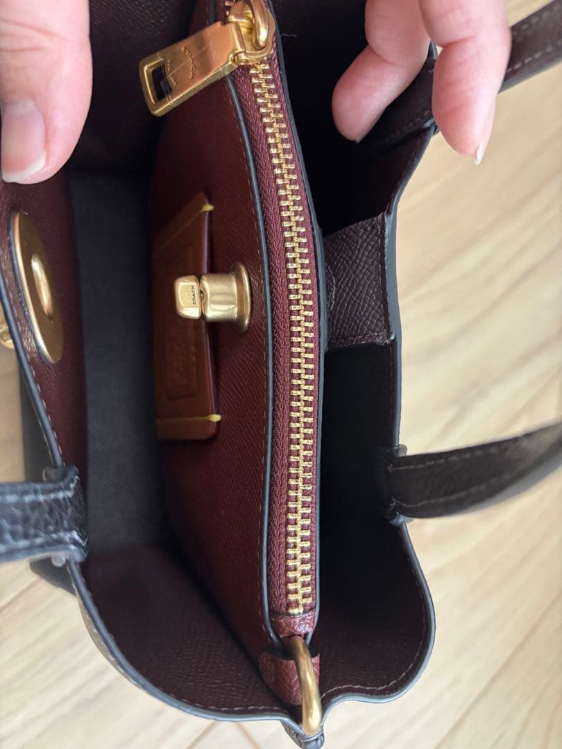 コーチ　ウィロウトート　18