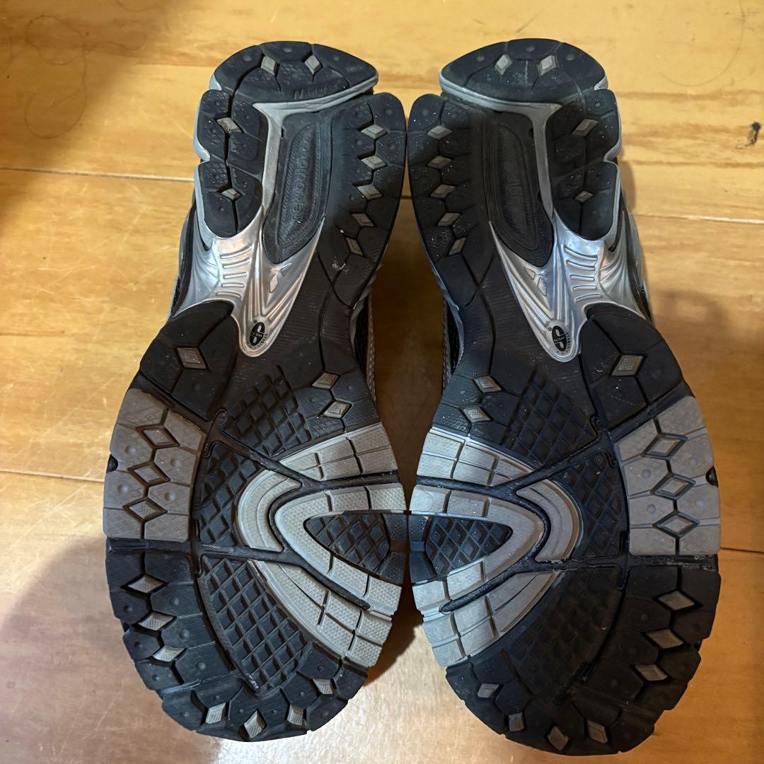 newbalance 1906loc 23.5 Black Silver値下げ中