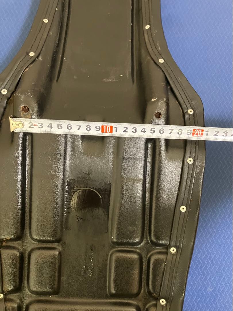 ハーレー　ダイナ　シート　Day Dream タックロール　コブラシート