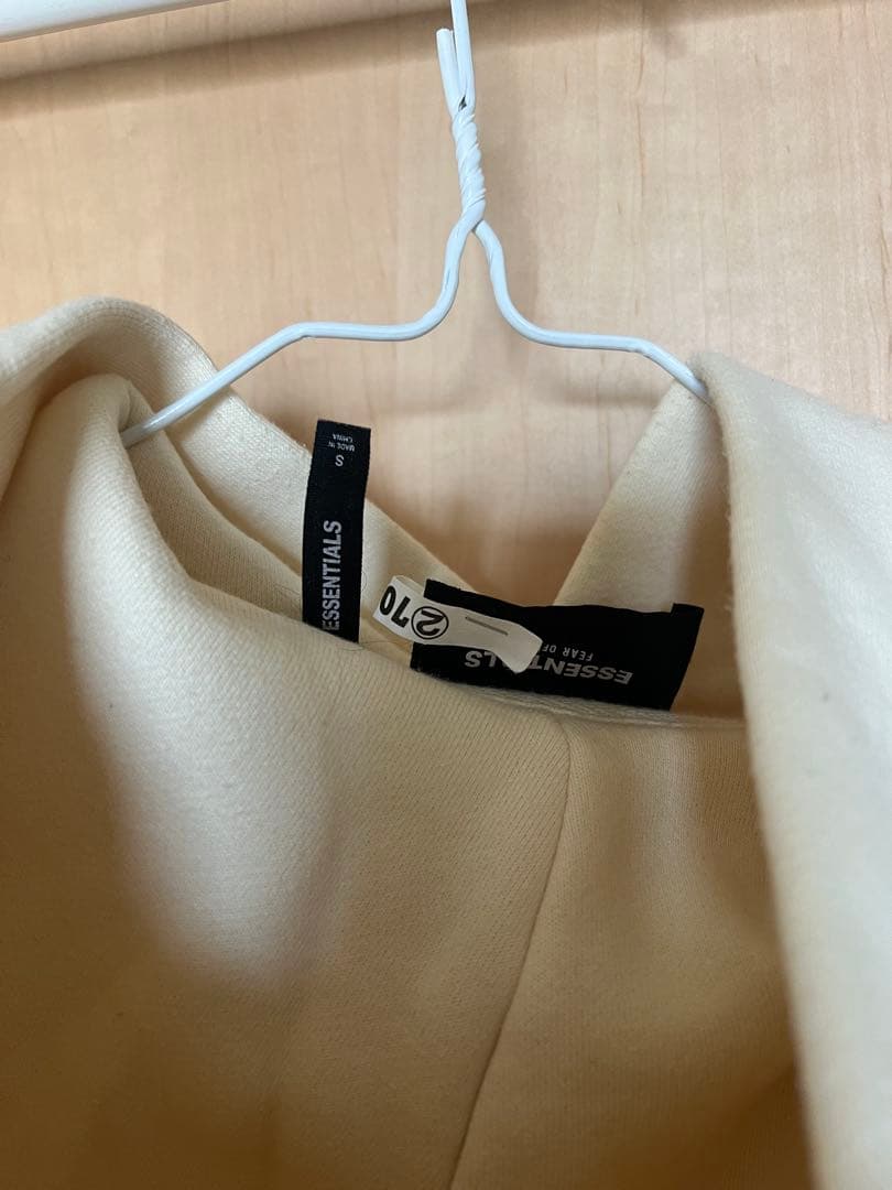 FEAR OF GOD ESSENTIALSパーカー⭐️ひーくん ⭐専用