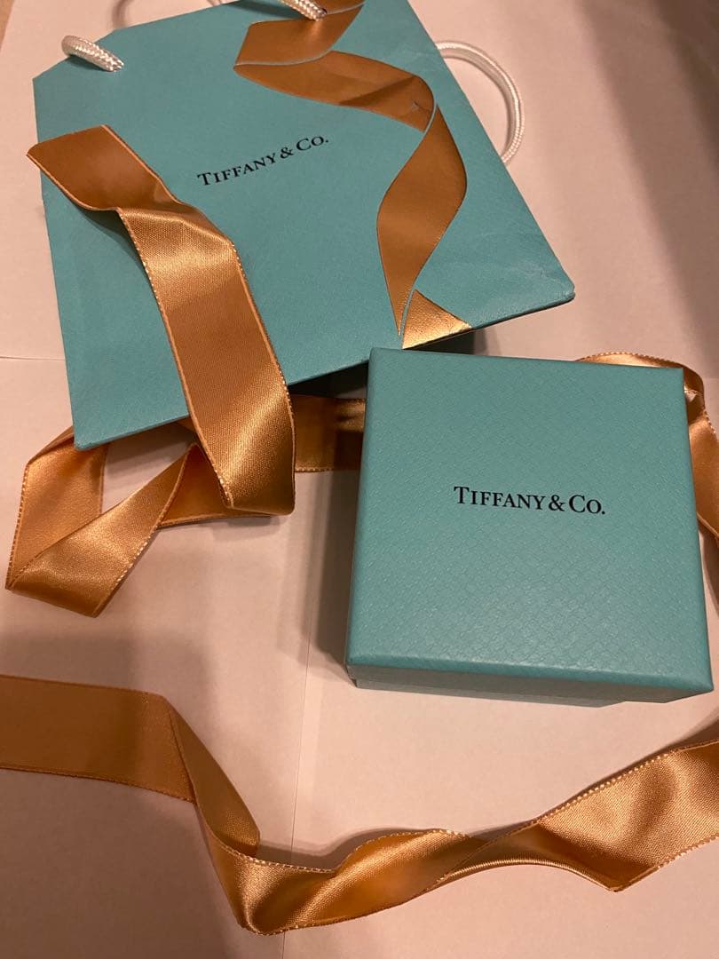 Pt950 プラチナリング　ティファニー カーブド バンド