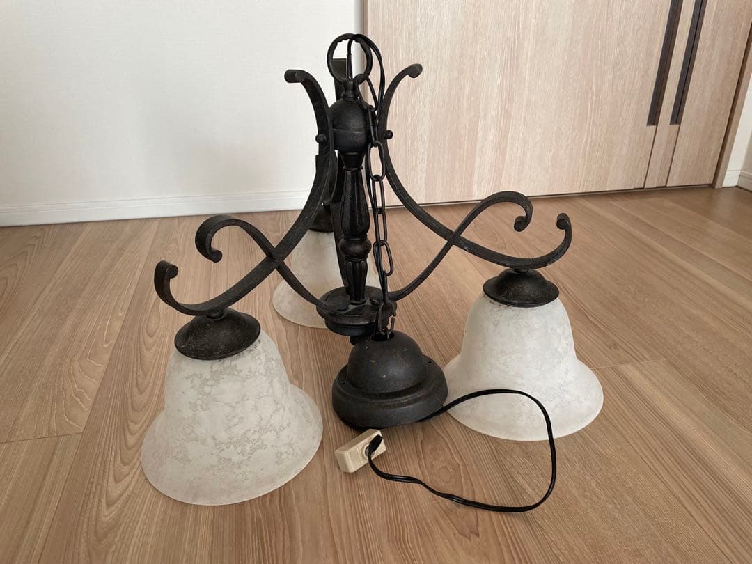 KOIZUMI クラシックスタイル 3灯シャンデリア