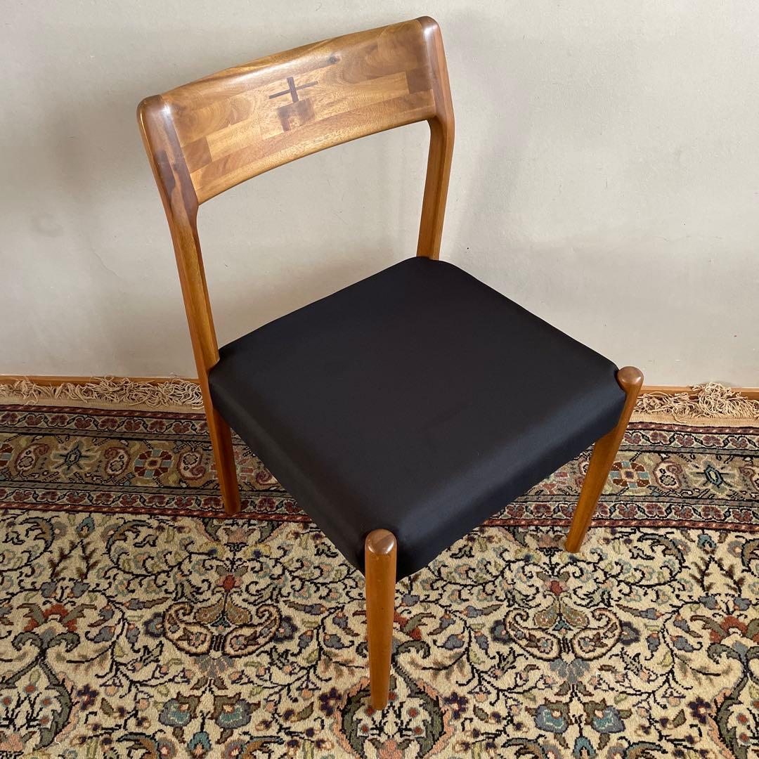 ③EDDA エッダ　ダイニングチェア　朝日木工加工　無垢材　1脚