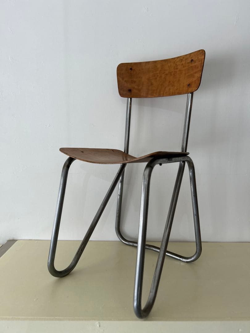 ビンテージ　フランス　1940年代　❶ スチールパイプ　チェア