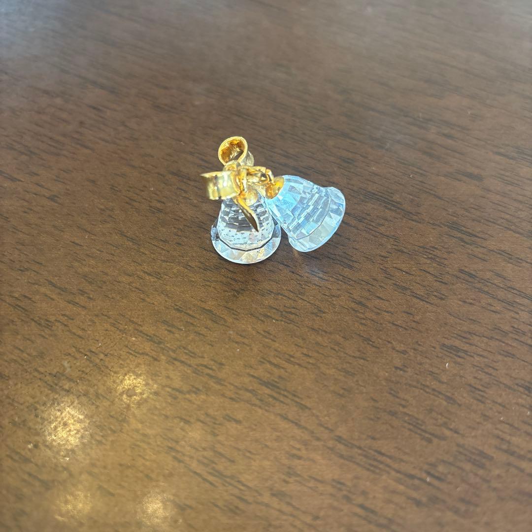 Swarovskiクリスタル ベル型 置物 ゴールドリボン