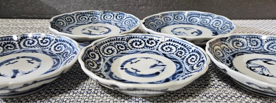 江戸時代後期　古伊万里　染付　たこ唐草 文様　輪花縁　小皿　5客　径10.1cm